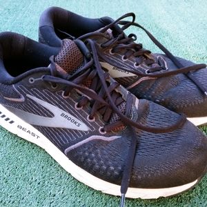 Mens Brooks Beast Black Size 12 EE